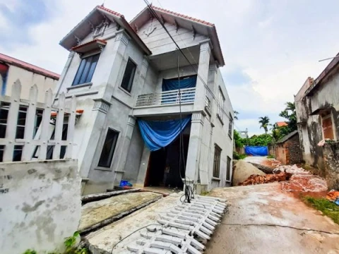 Xây nhà làm ảnh hưởng tới nhà liền kề, xử phạt thế nào?